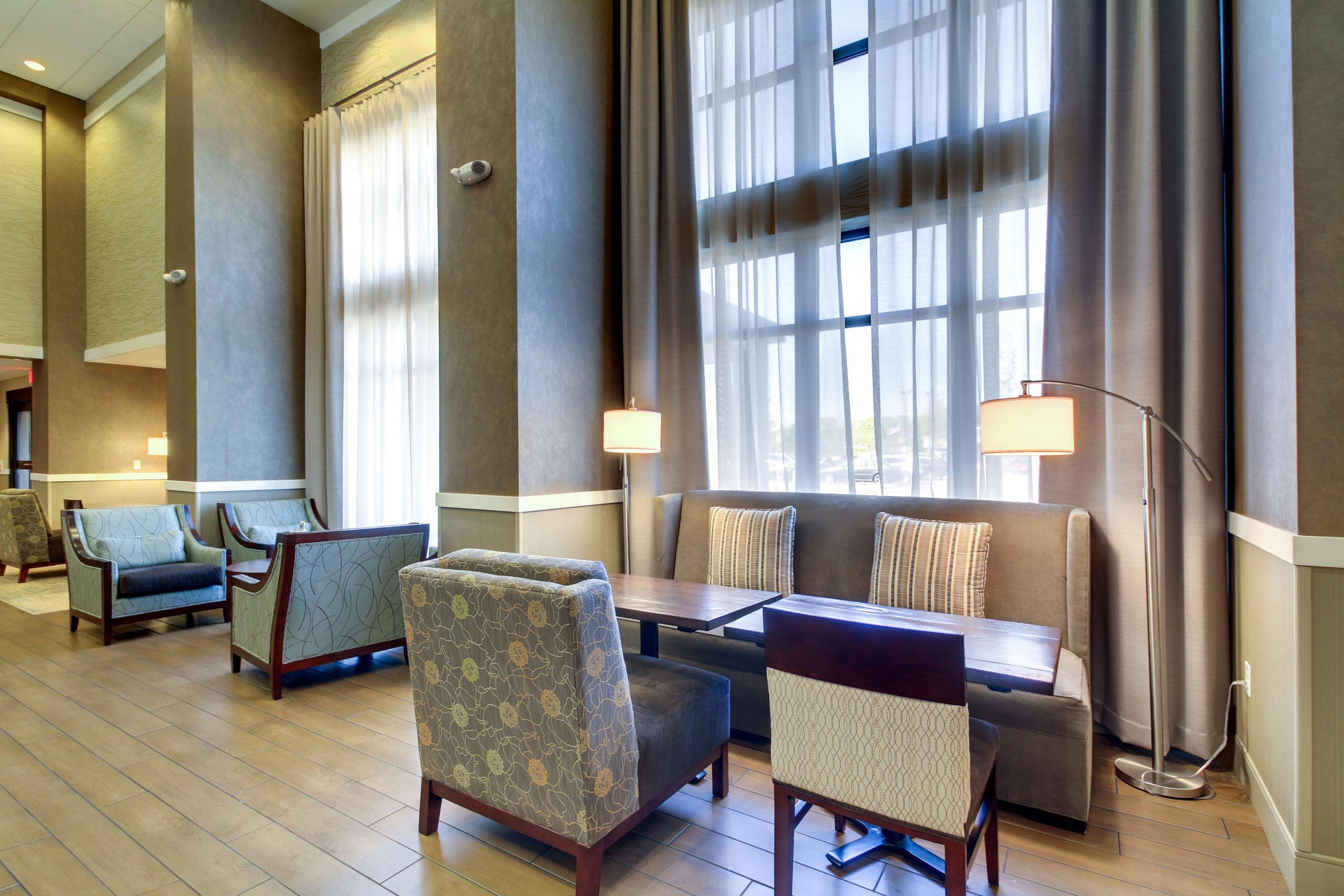Hampton Inn & Suites Milwaukee West West Allis Esterno foto
