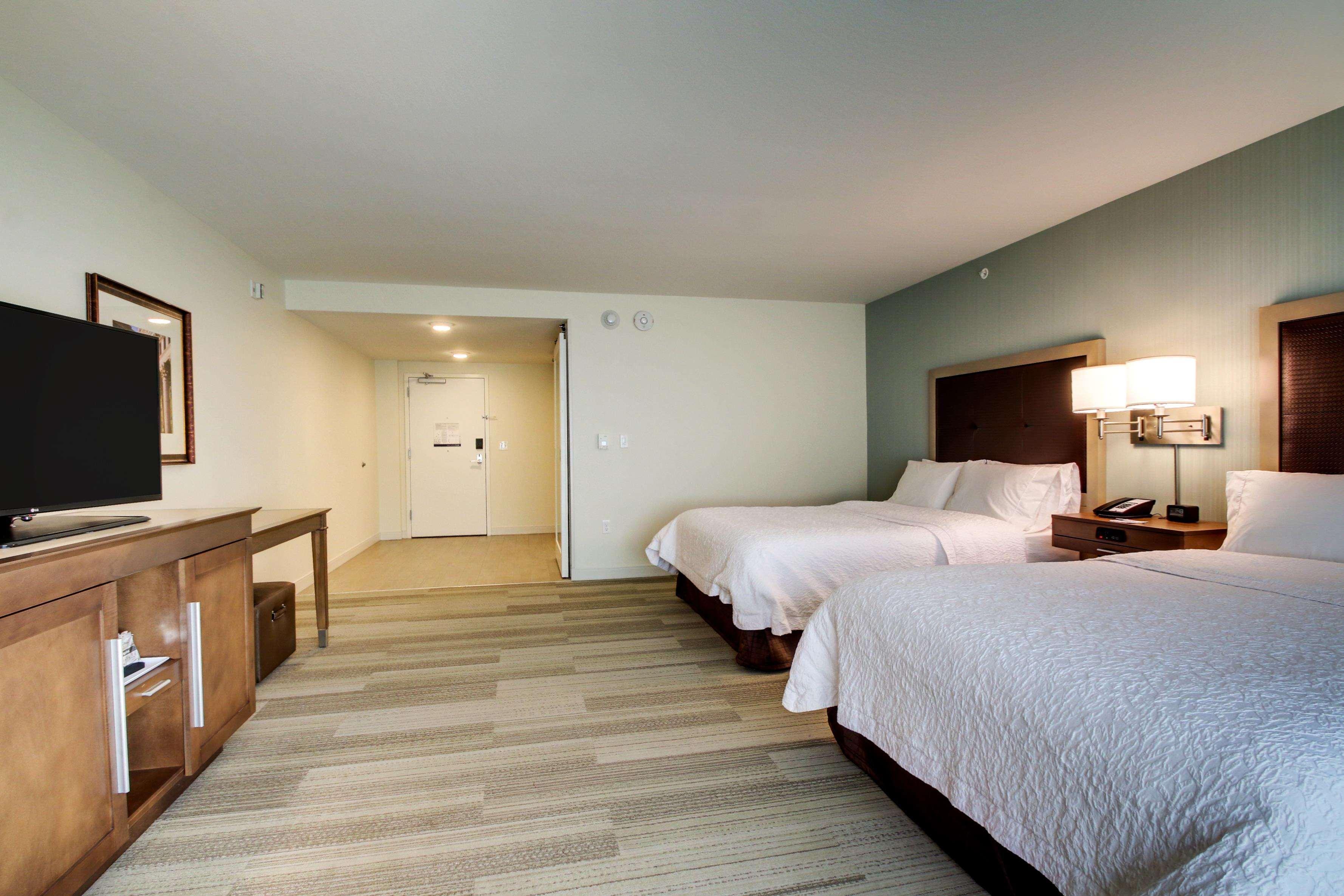 Hampton Inn & Suites Milwaukee West West Allis Esterno foto